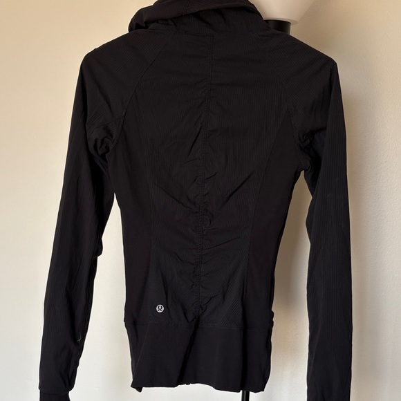 lululemon athletica Black Hooded Utility Jacket - Picture 2 of 2